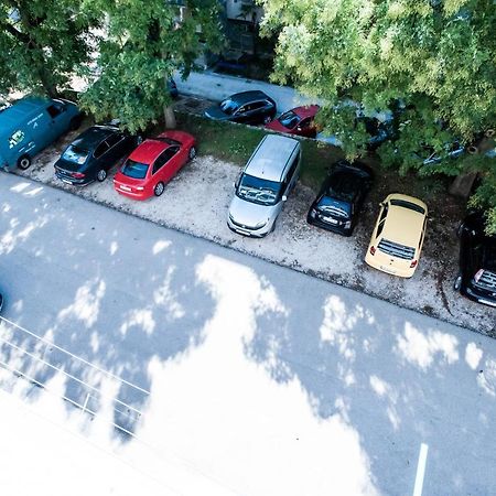 Apartment Little Violet - Balcony & Free Parking Ζαντάρ Εξωτερικό φωτογραφία