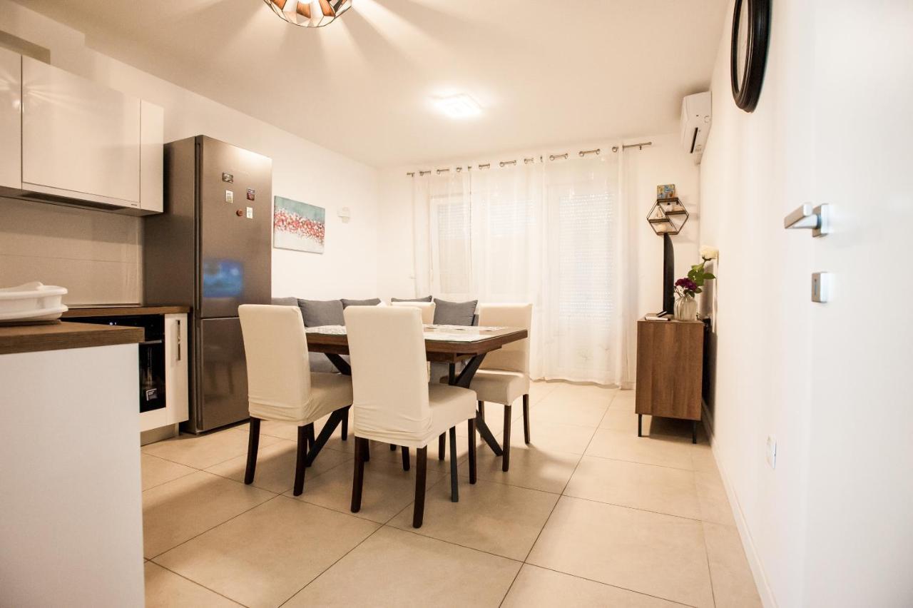 Apartment Little Violet - Balcony & Free Parking Ζαντάρ Εξωτερικό φωτογραφία